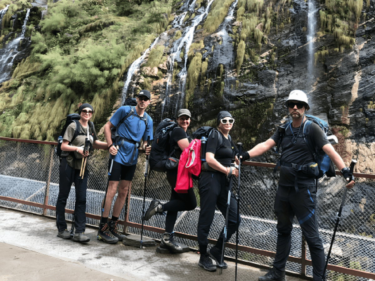 crowd and trail experience at annapurna trek